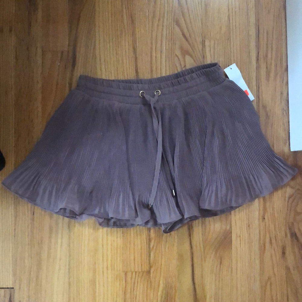 Brown pleated ruffle shorts NWT